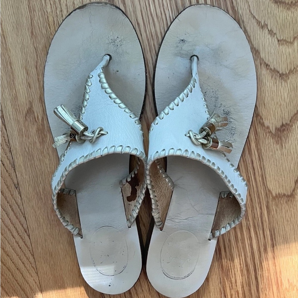 Jack Rogers Alana Sandal Bone and Gold leather tassel flip flop size 9 - Picture 3 of 5